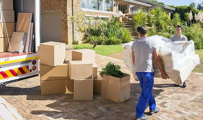 What Services Do Professional International Movers Provide